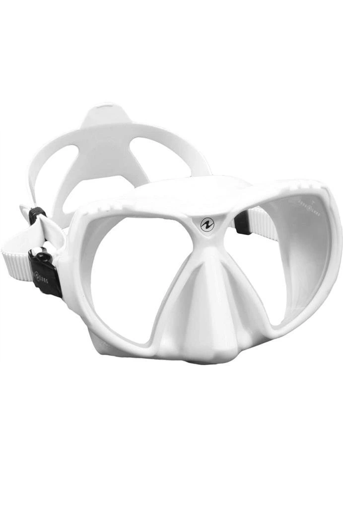 Aqualung low-volume scuba diving mask