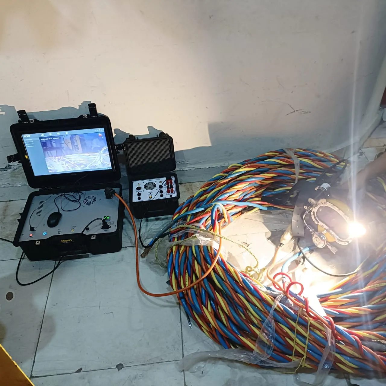 Through-water diver-to-surface communication system unit